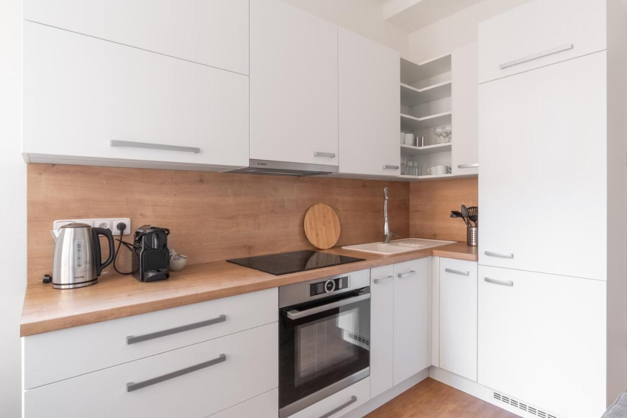 Days - Glamorous W Balcony Near Vltava River Апартаменти