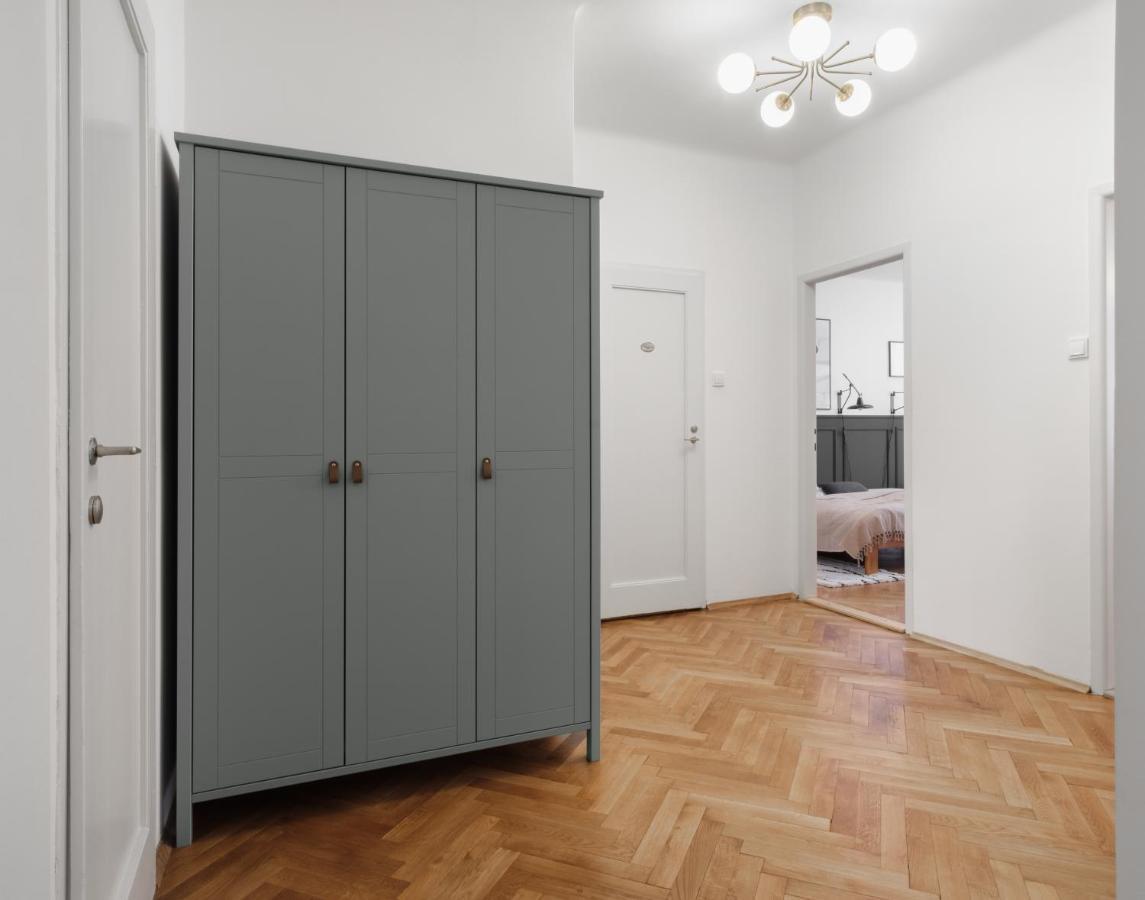 Апартаменти Days - Glamorous W Balcony Near Vltava River *