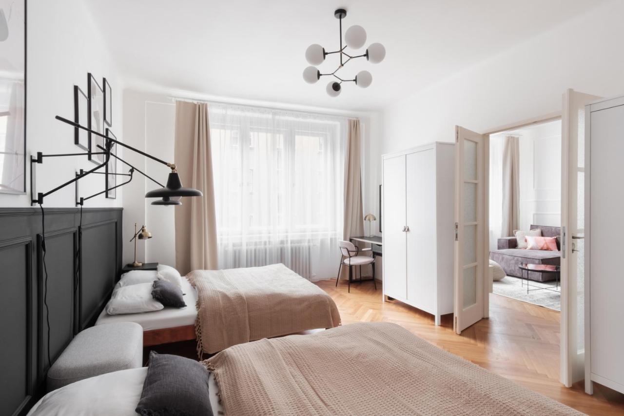 Апартаменти Days - Glamorous W Balcony Near Vltava River *